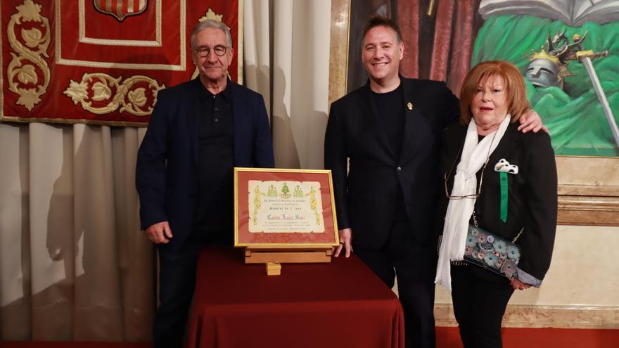 El pleno de Castelló ratifica a Carlos Latre como Hijo Predilecto