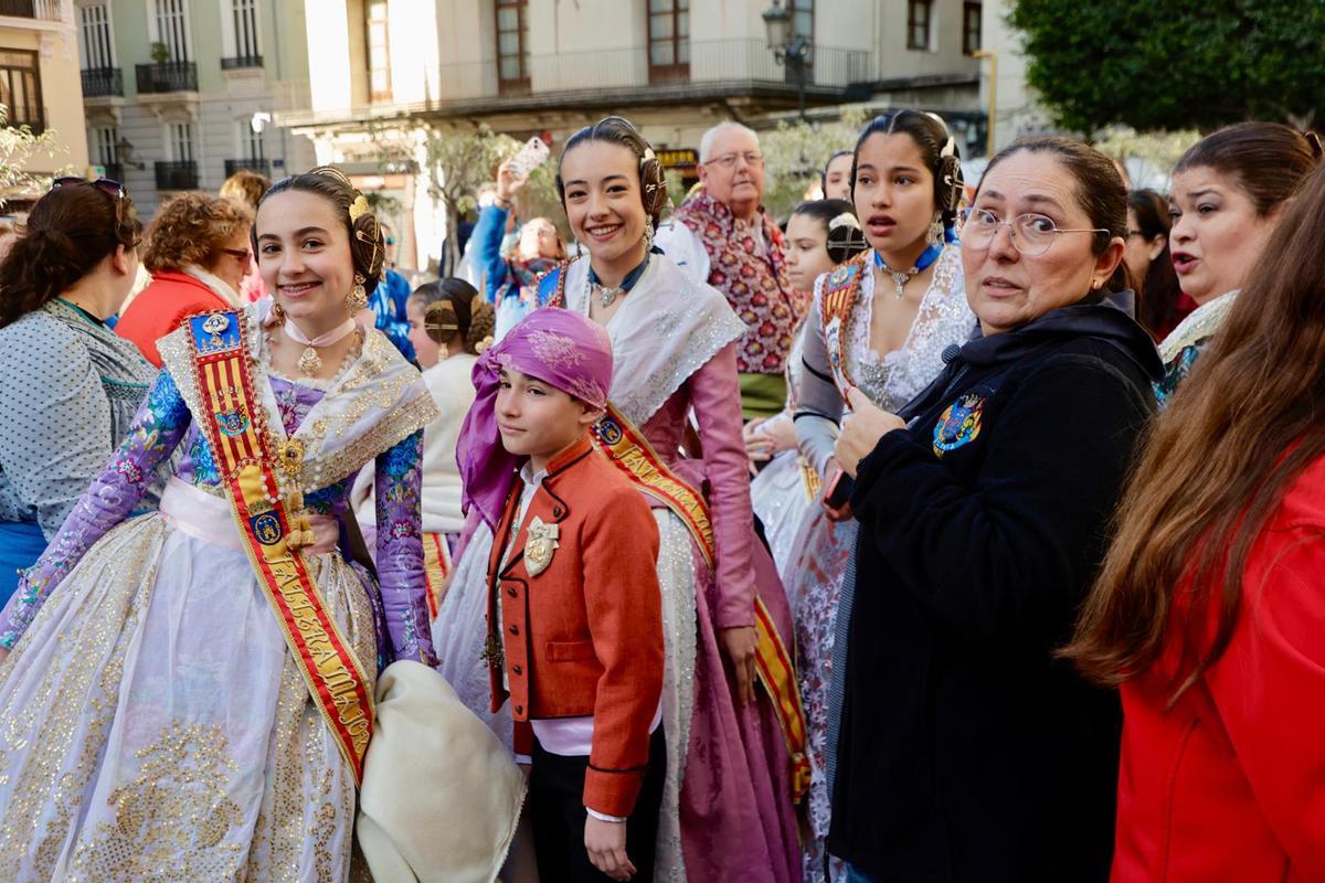 La "marea fallera" de las comarcas llega a la Diputación