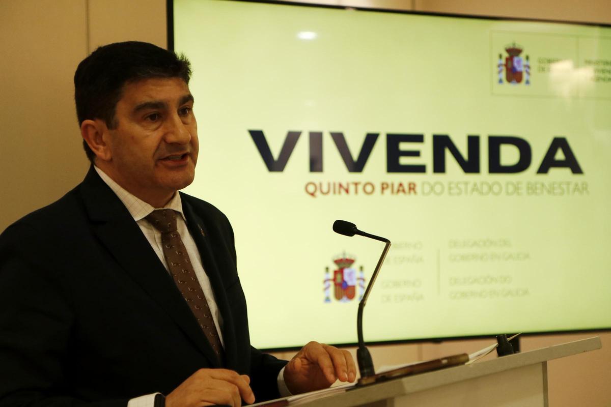 El delegado del Gobierno, Pedro Blanco, esta mañana en rueda de prensa.