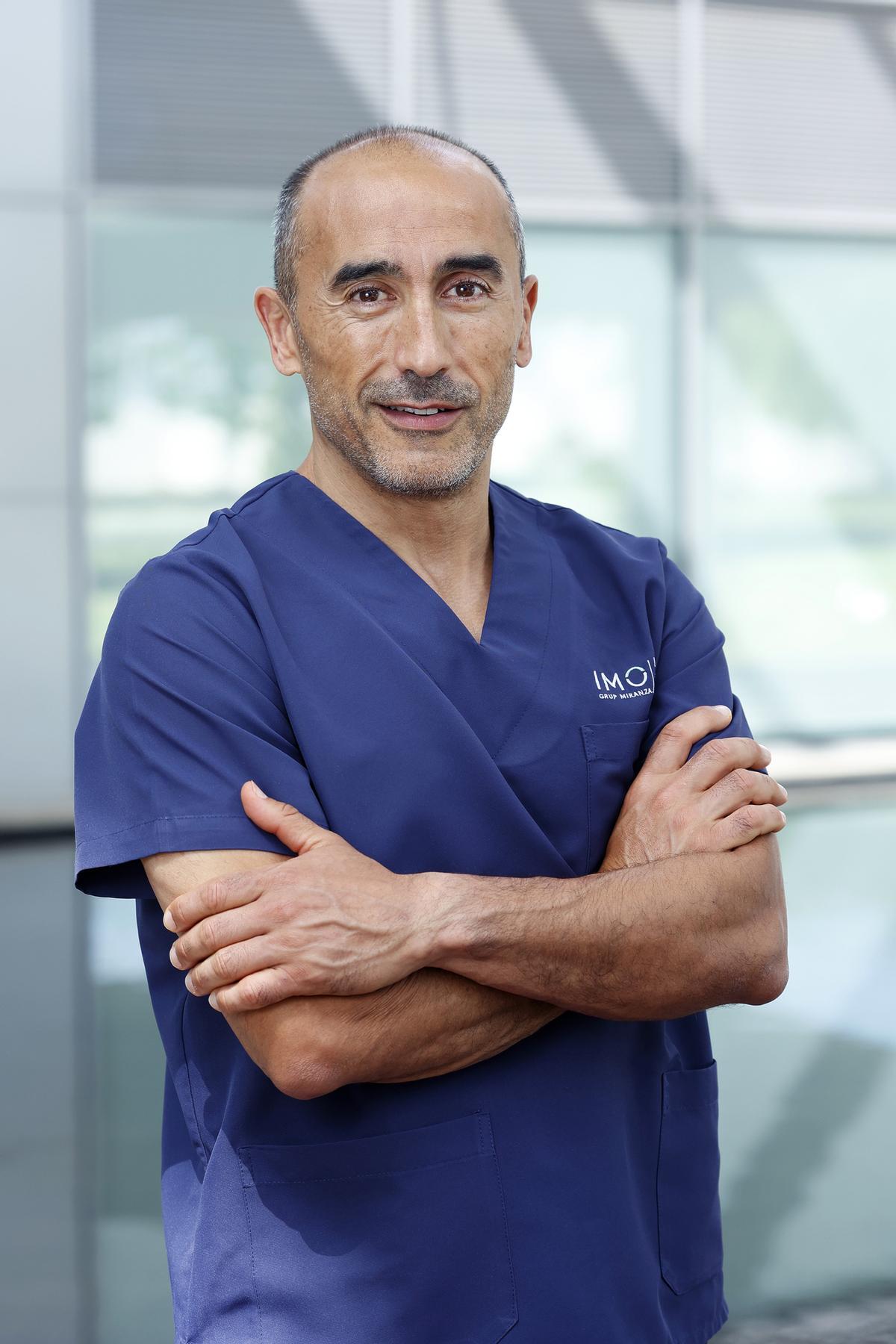 Dr. Carlos Martín, oftalmòleg expert en cirurgia refractiva de la clínica IMO Grup Miranza.