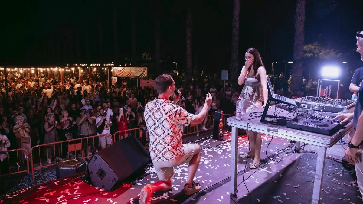 Emotiva petición de mano en la Feria Gastronómica de Aldaia