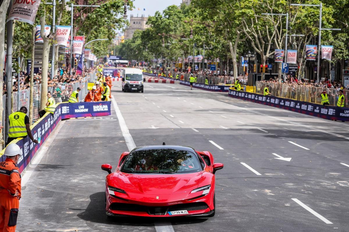 Exhibición F1 Barcelona: El Road Show en el Paseo de Gràcia, en imágenes Exhibición F1 Barcelona: El Road Show en el Paseo de Gràcia, en imágenes