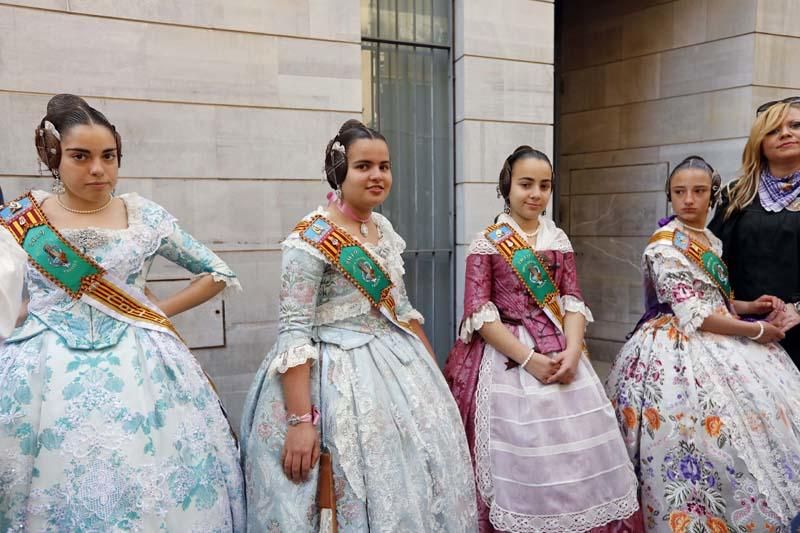 La Diputació de València recibe a las comisiones falleras