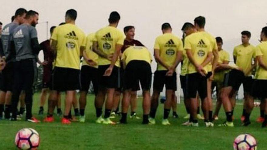 Los jugadores del Celta, durante un entrenamiento en Italia. // @rccelta_oficial