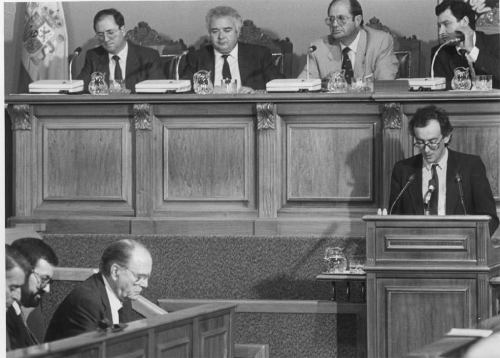 González Laxe ganó la moción de censura, pero no fue capaz de asentarse al frente de la Xunta. En los siguientes comicios, en 1989, sucumbiría ante Manuel Fraga, que recuperó la mayoría absoluta para la derecha.