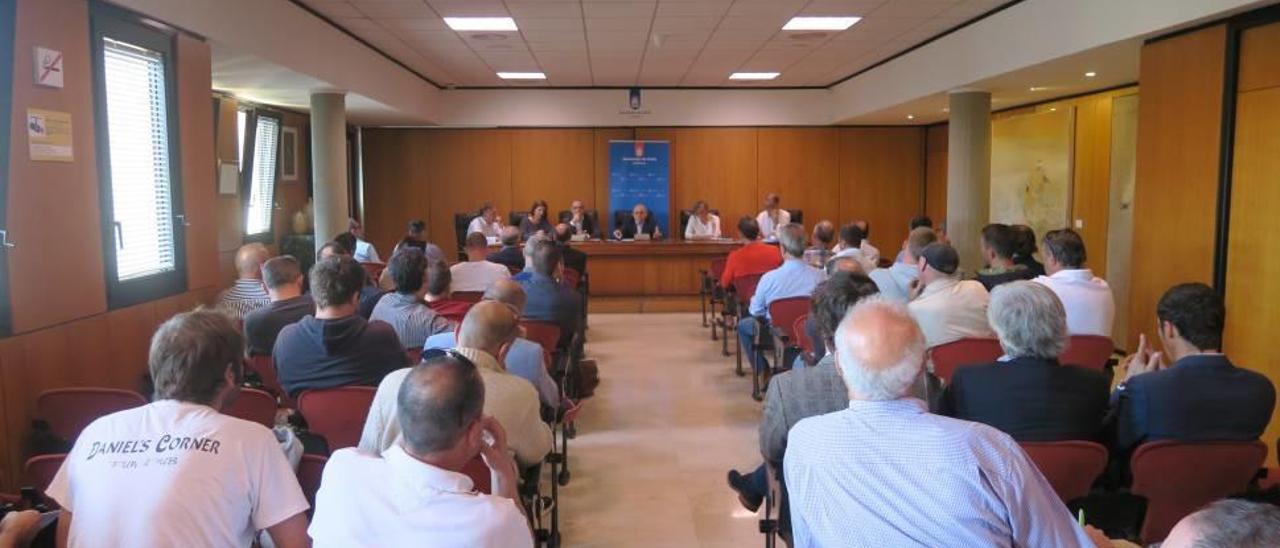 La reunión celebrada ayer en Calvià vila.
