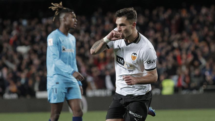 El Valencia frena la buena dinámica del Athletic y se ilusiona con Europa