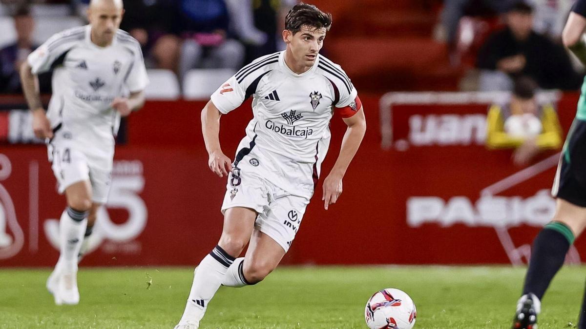 Riki, durante un partido con el Albacete