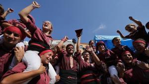 Castellers dEsparreguera, després de guanyar la jornada de Torredembarra del Concurs de Castells 2026 de Tarragona.