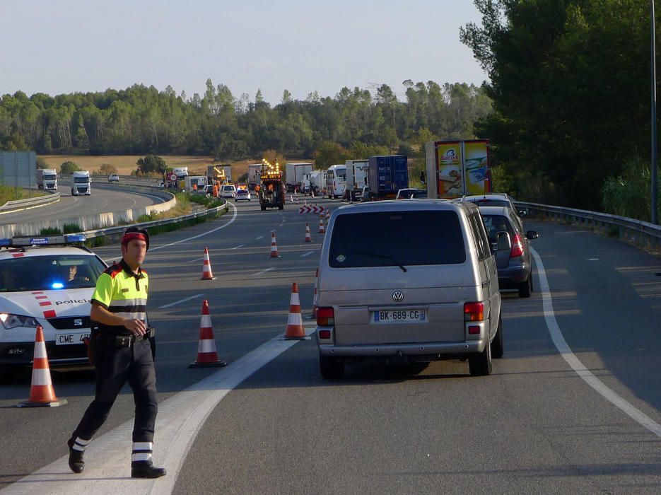 Un camionero de Carcaixent muere en Girona