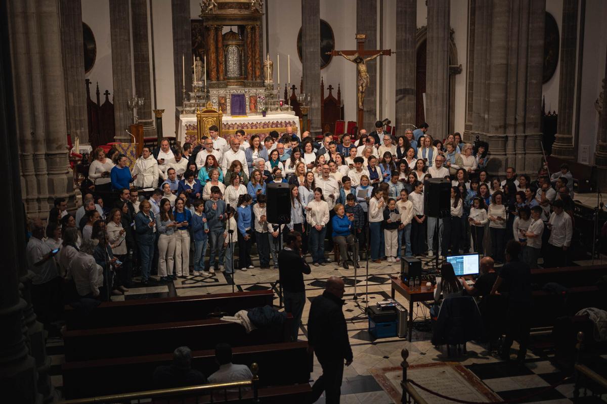Grabación en la Catedral de La Laguna del himno para la visita del Papa a España