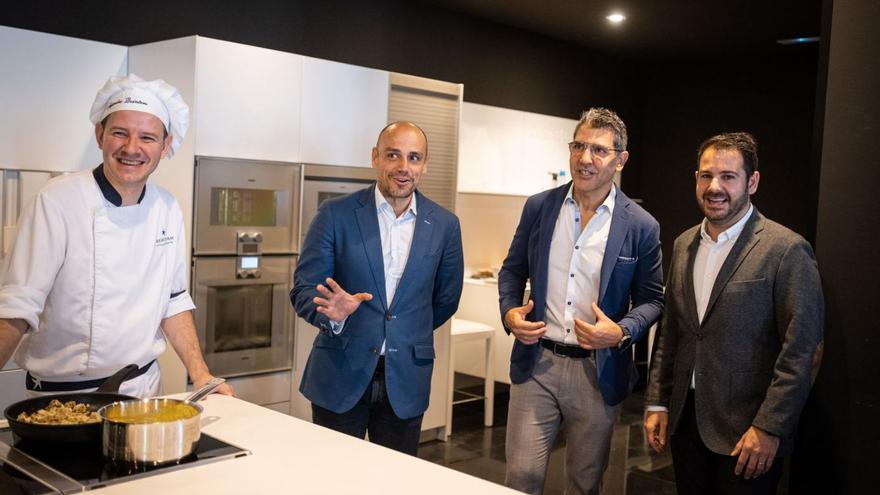 Paco Roncero reaviva los fogones del  Aula de Cocina del Hotel Mencey