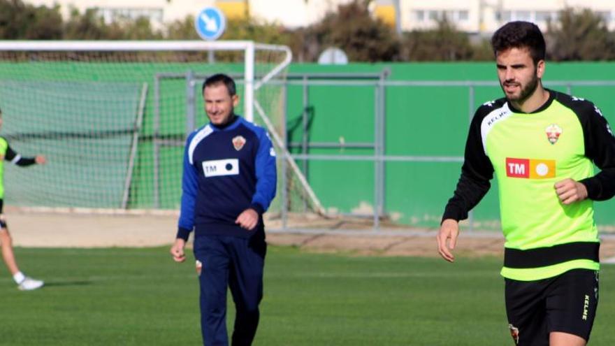 Lolo vuelve a entrenar con el grupo y Juan Carlos sigue renqueante