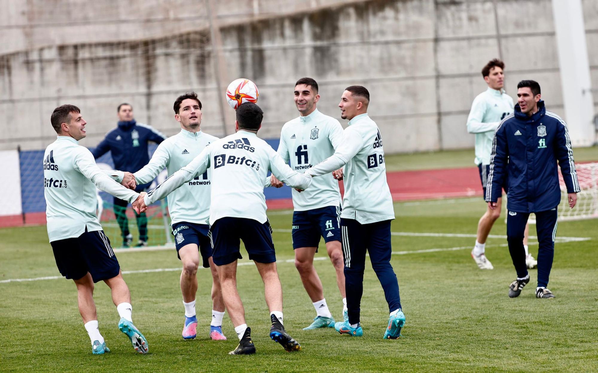 Segunda sesión de la selección para preparar el choque ante Albania