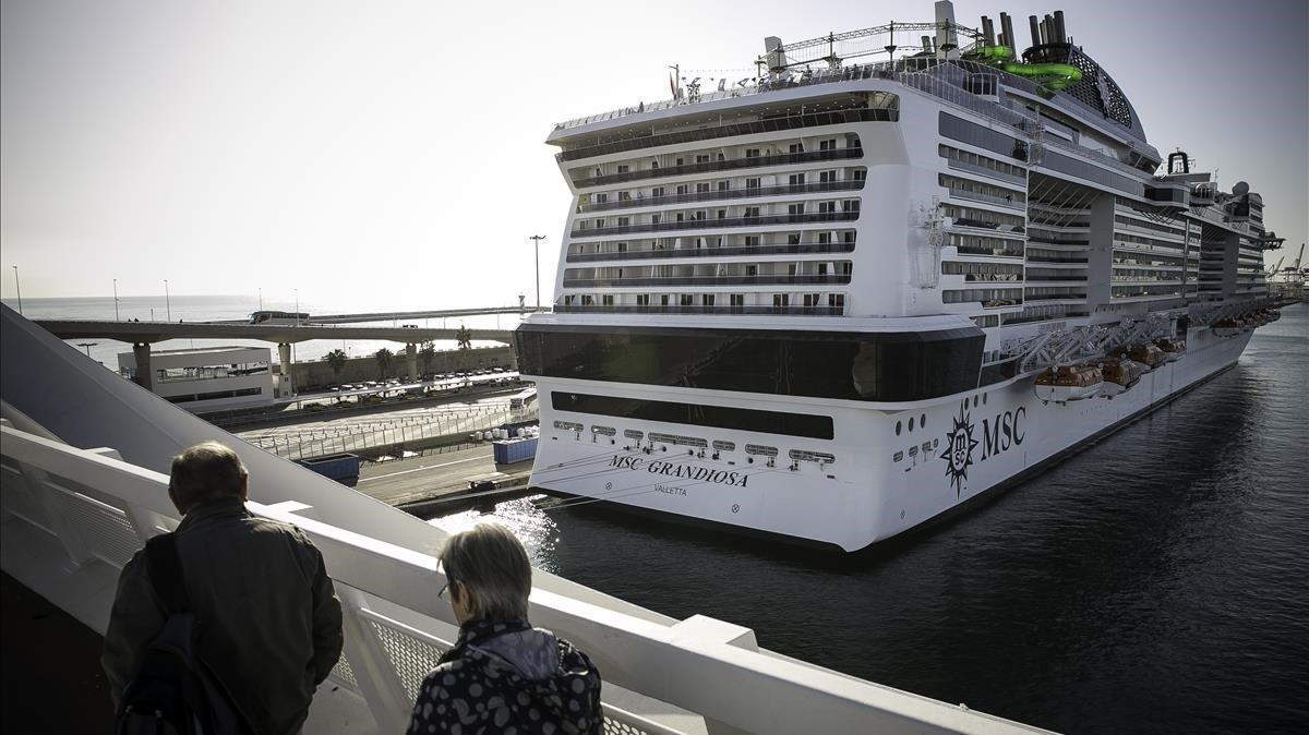 Los cruceros piden volver a operar y alertan de que Barcelona