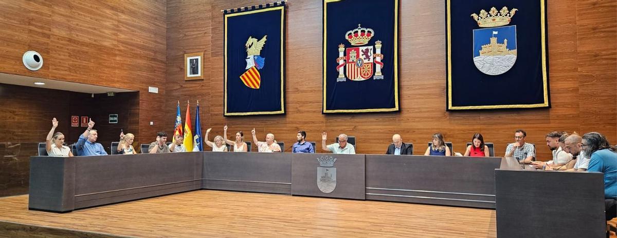 Imagen del pleno celebrado este jueves en el Ayuntamiento de Orpesa.