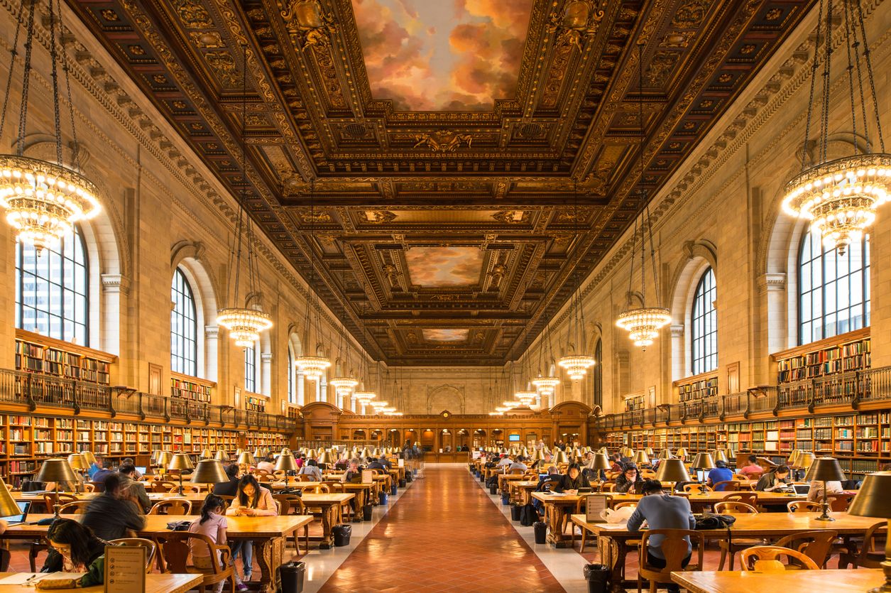 La sala más famosa de la biblioteca es la Rose Main Reading Room.