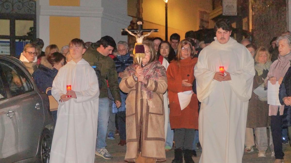 EN IMÁGENES: Solemne Vía Crucis en Candás