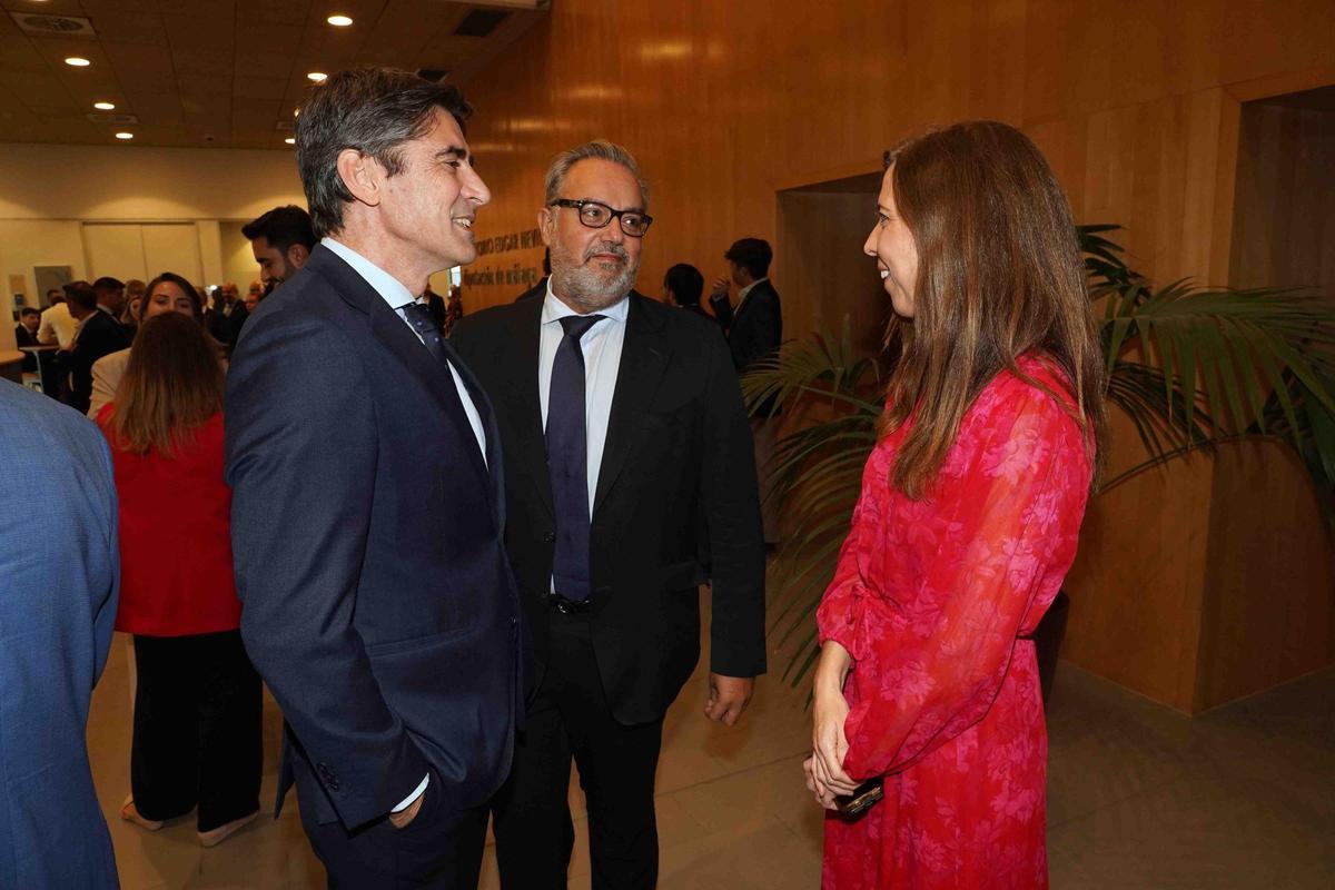 Gala de entrega de los Premios Málaga 2024, imágenes de los premiados y recepción de los invitados al Auditorio Edgar Neville