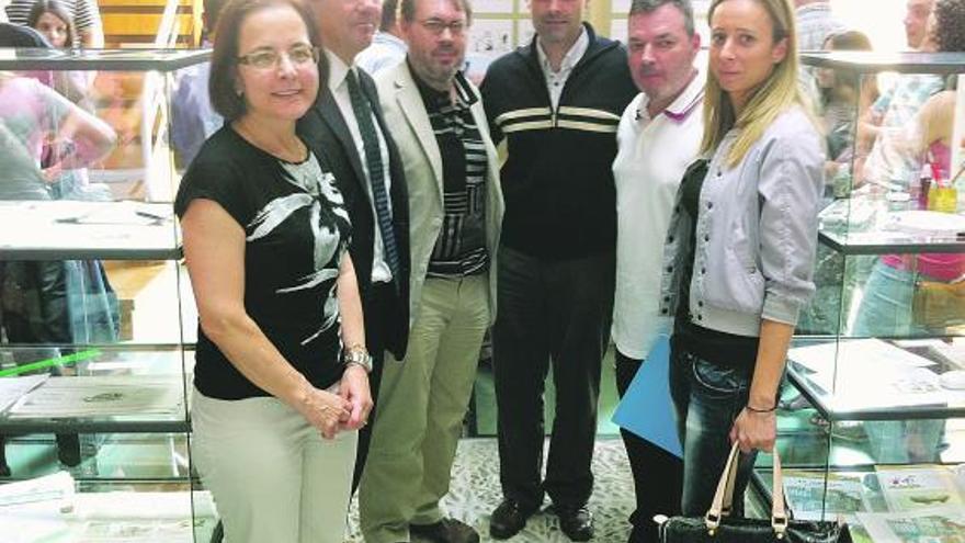 Ana Cano, Vicente Domínguez, Neto, José Luis Fontaniella, Xosé Antón González (director del curso) y Marta Fernández.