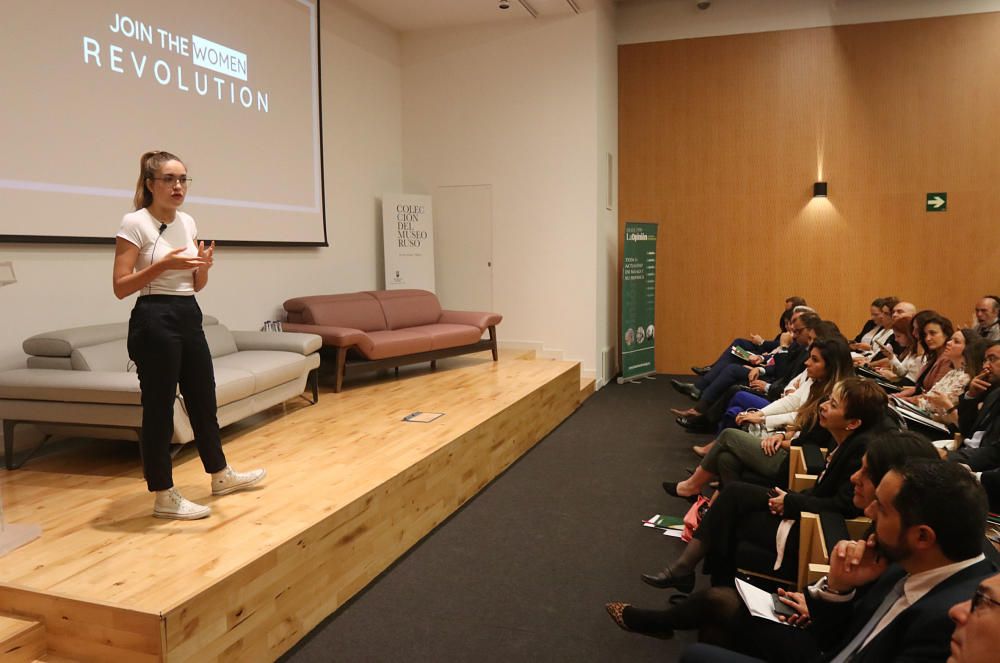 El encuentro contó con la participación de Carmen García García, de IBM, Almudena del Mar Muñoz, de BlaBlaCar; Marta Alejano Peña, de Hawkers; y María Gómez del Pozuelo, CEO de Womenalia