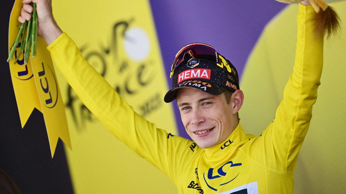 Vingegaard sigue líder del Tour
