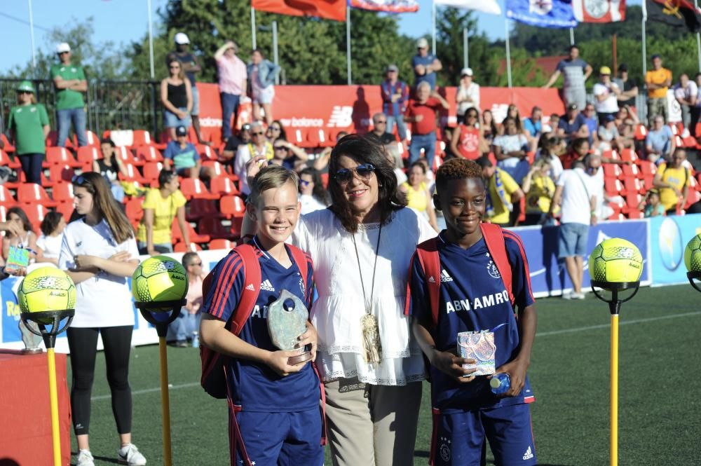 Los jóvenes del Submarino Amarillo doblegaron en la final a la Roma, que debutaba en el torneo.