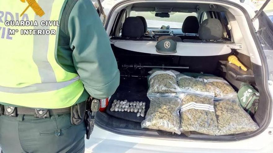 Detenido en Santaella con 1,5 kilos de marihuana y 300 gramos de hachís