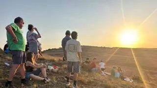 Calatayud, Gallocanta, Huesca, Épila, Biscarrués... el eclipse total de sol emociona en todo Aragón: "No me imaginaba que se vería así"