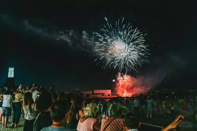Galería | Las mejores imágenes de los fuegos artificiales de la feria de Mérida