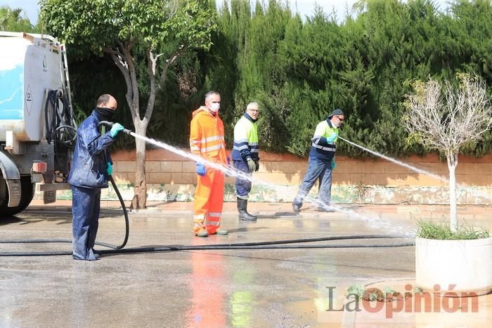 Limpian Los Alcázares tras las fuertes lluvias de los últimos días