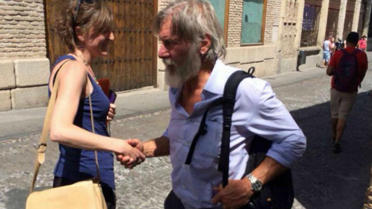 Harrison Ford-, en Toledo, saludado por una fan.