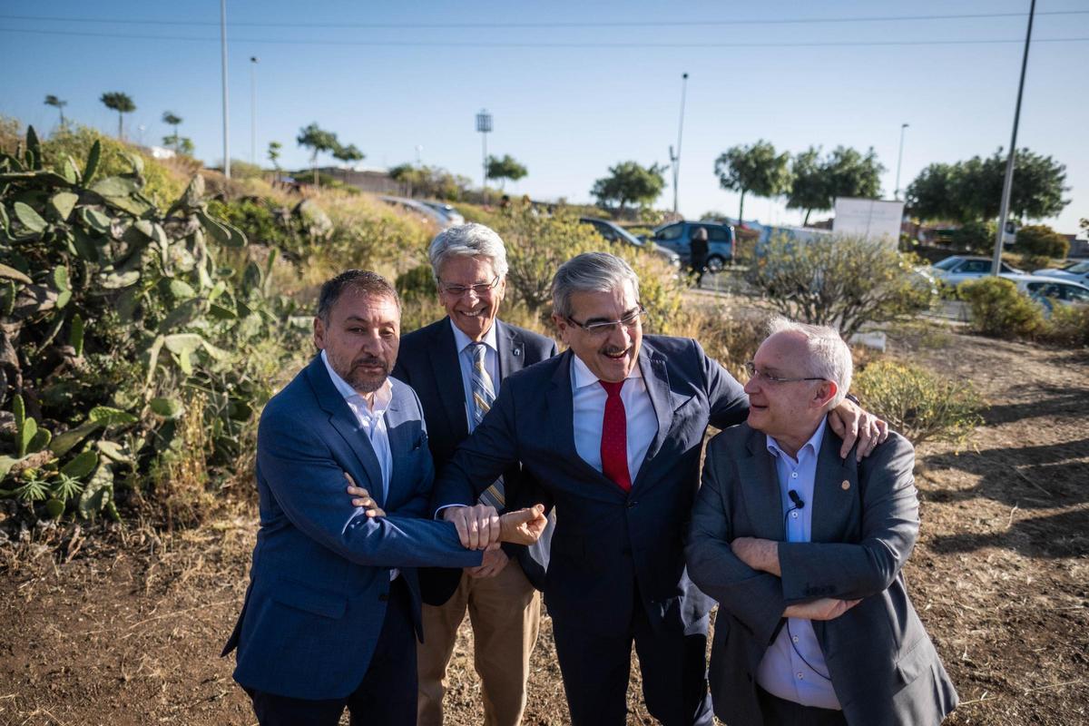 Presentación Edificios Esenciales Santa Cruz.