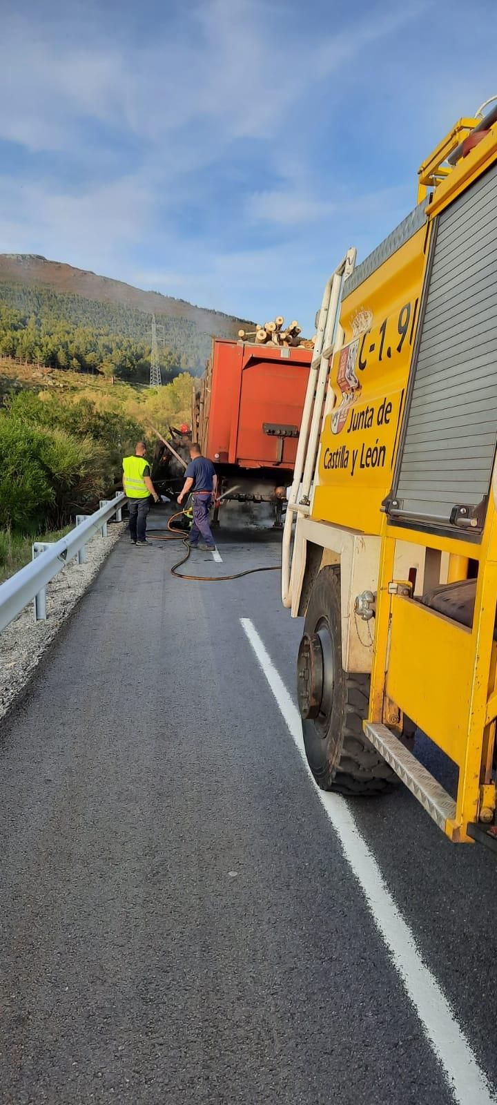 Intervención de los bomberos y servicios de extinción .