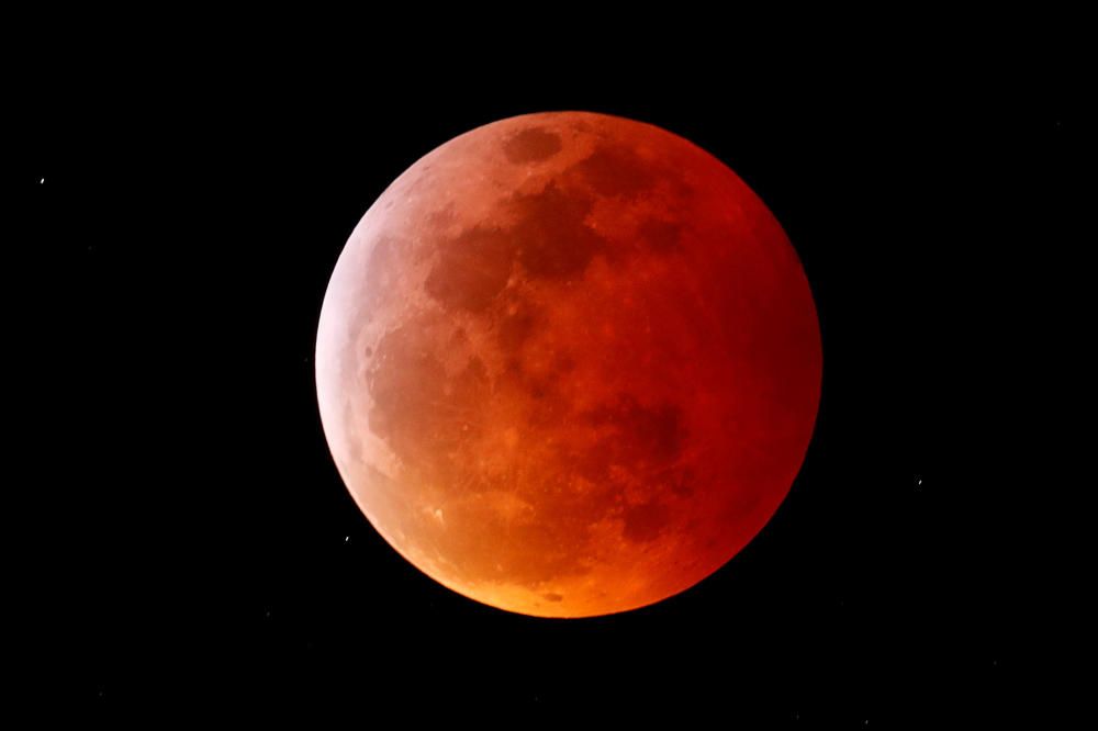 Les millors imatges de l''eclipsi de lluna