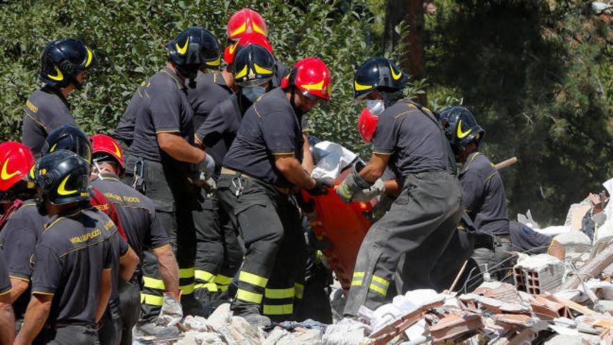 Las tareas de rescate continúan en Italia en busca de supervivientes