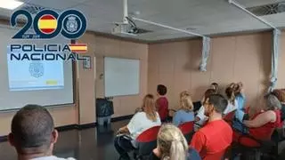 La Policía Nacional forma a sanitarios de Lanzarote para prevenir agresiones en el Hospital Molina Orosa