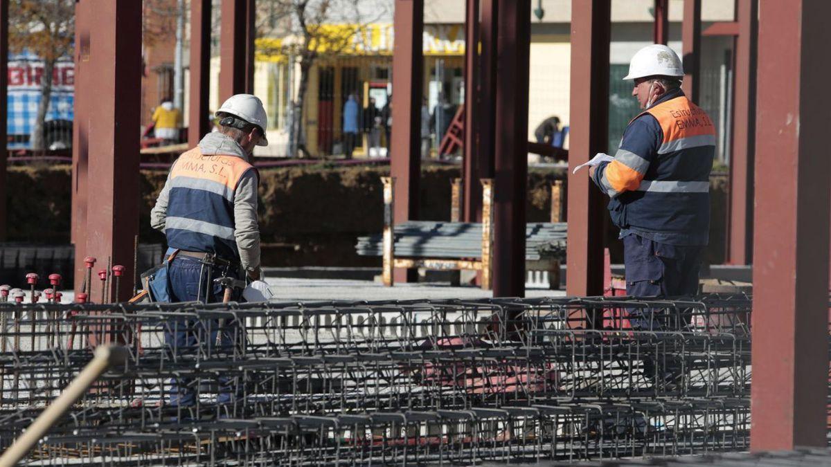 Trabajadores en una obra en Castilla y León.