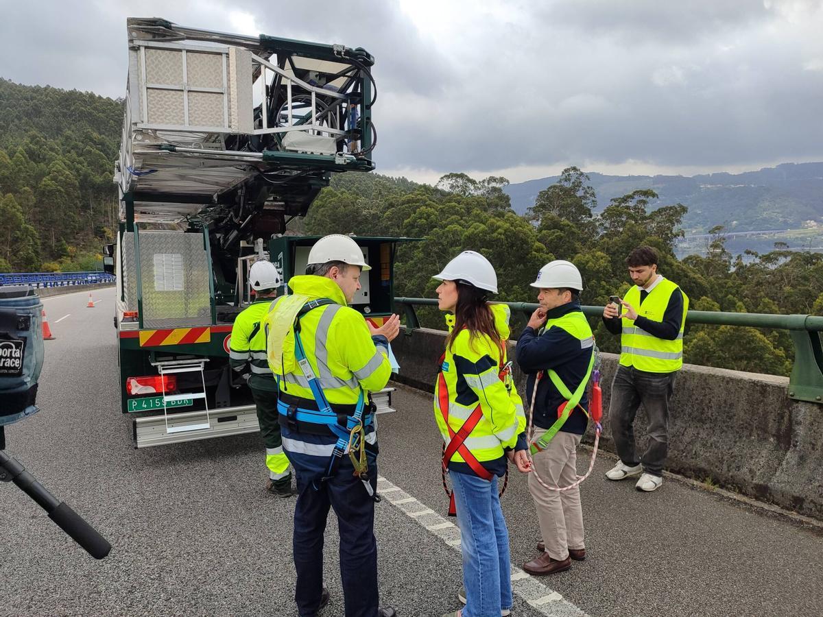 MARIA MARTINEZ ALLEGUE CONSELLEIRA INFRAESTRUCTURAS XUNTA DE GALICIA VISITA OBRAS DE REVISION VIADUCTOS AUTOVIA MORRAZO EN DOMAIO