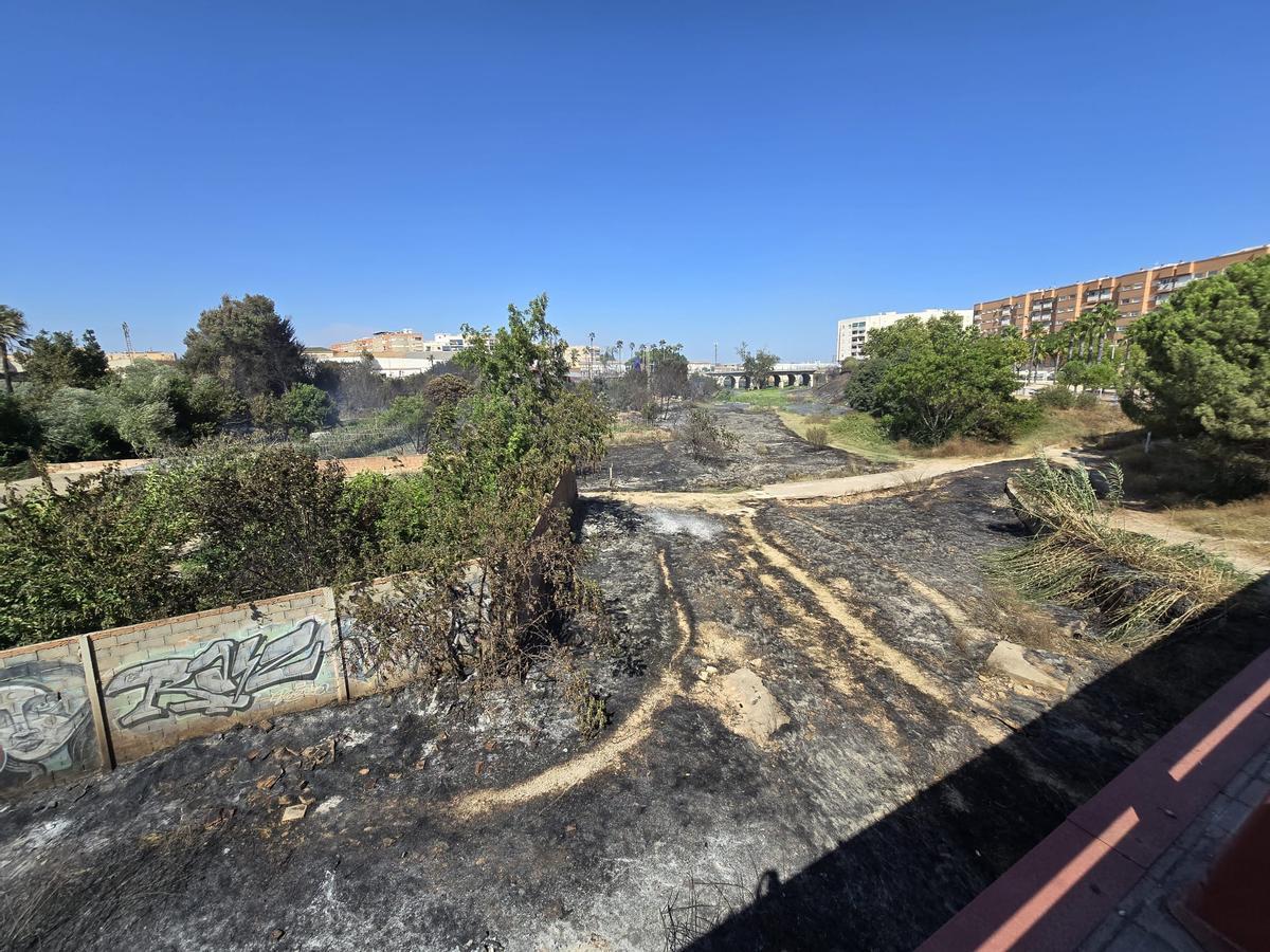 Así ha quedado el barranco de Manises tras el incendio que se ha cobrado la vida de un hombre
