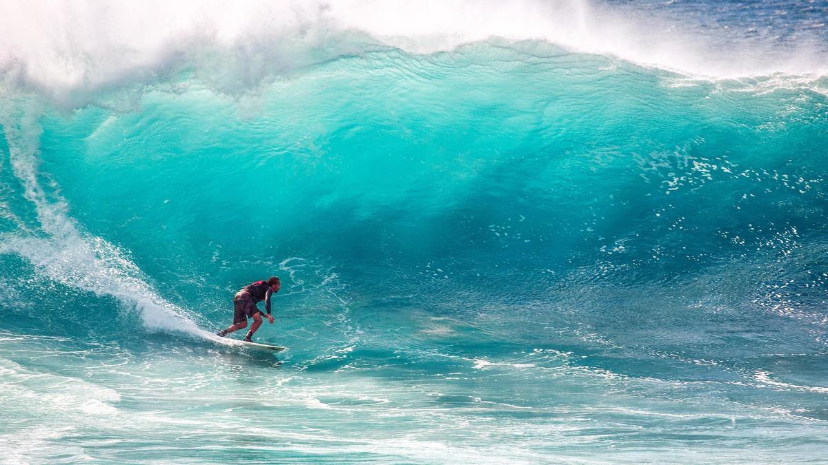 El surf es un deporte en auge que puede practicarse en muchos más lugares de los que piensas
