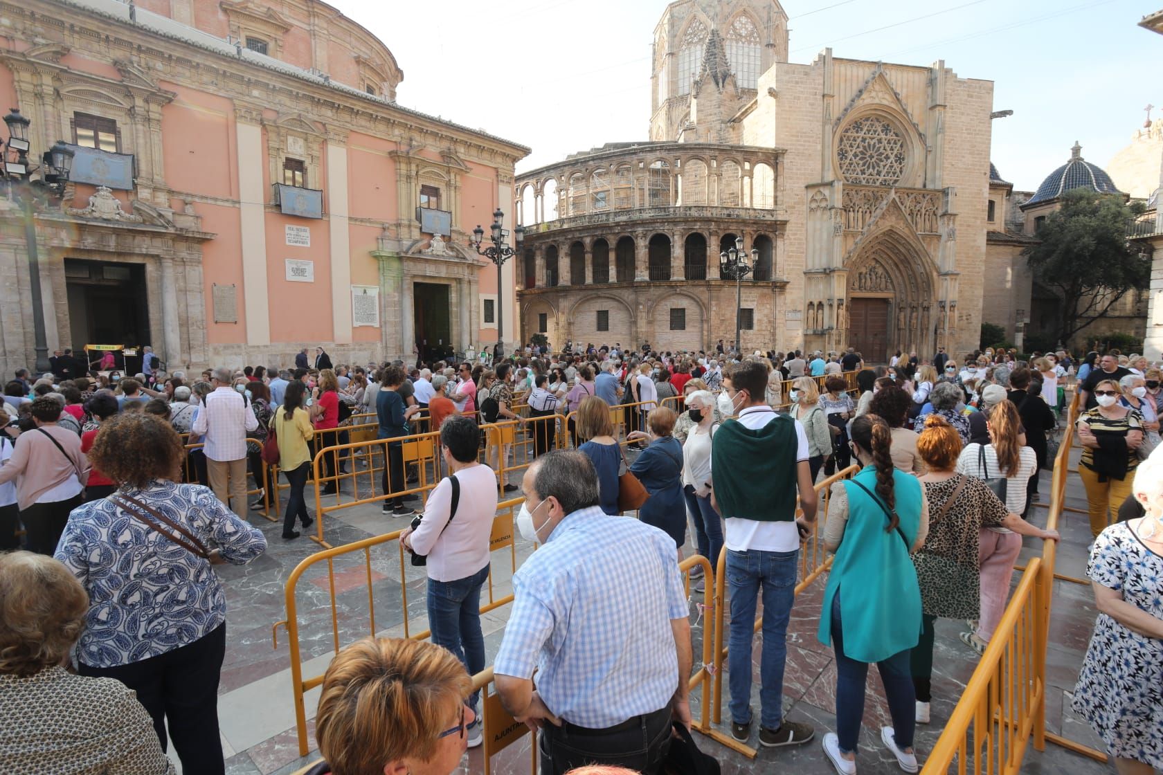 Besamanos de la Virgen