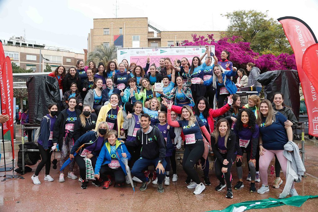 Carrera de la Mujer Murcia 2022: las participantes posan en el photocall