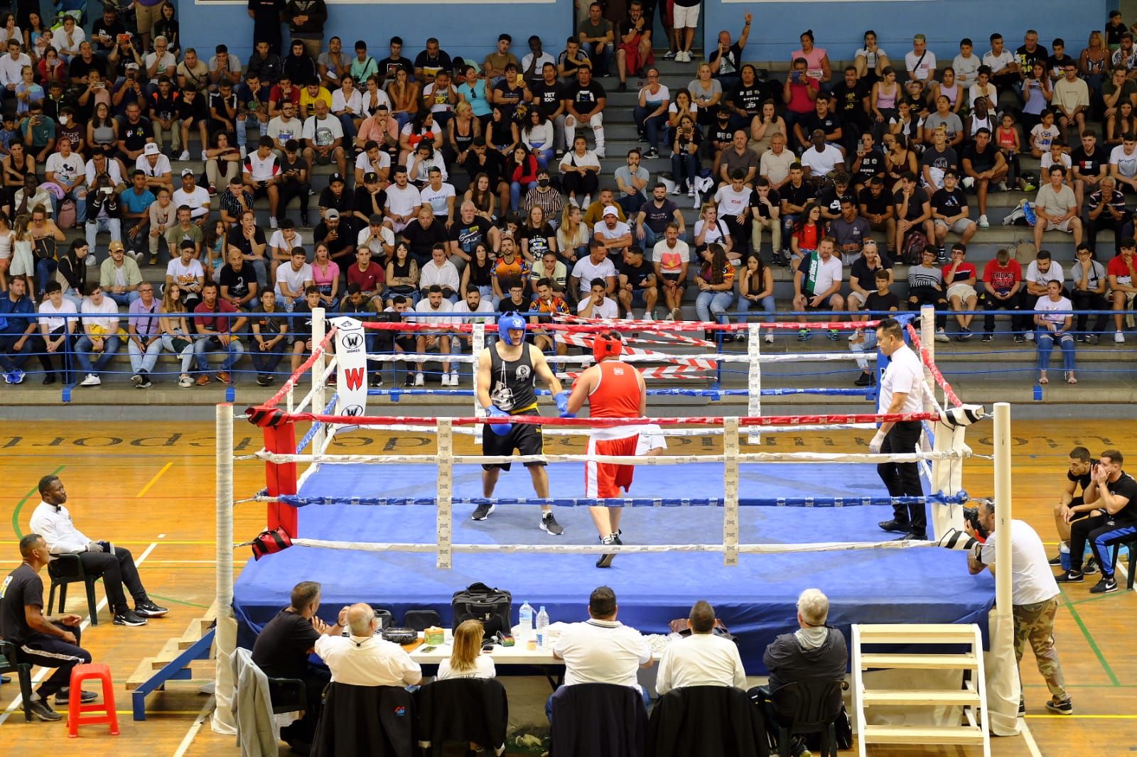 La cantera canaria de boxeo se luce en el Juan Beltrán Sierra