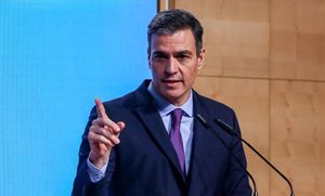 El presidente del Gobierno  Pedro Sanchez  presenta el Programa Misiones de Ciencia e Innovacion  en el Museo de Ciencia y Tecnologia (MUNCYT)  en Alcobendas  Madrid (Espana)  a 9 de diciembre de 2020  Se trata de un programa destinado a apoyar Iniciativas Estrategicas Sectoriales de Innovacion Empresarial en el marco del Programa Estatal de Liderazgo Empresarial en I D I del Plan Estatal de Investigacion Cientifica y Tecnica y de Innovacion 2017-2020   9 DICIEMBRE 2020 PEDRO DUQUE TERESA RIBERA PEDRO SANCHEZ NADIA CALVINO GOBIERNO POLITICA INNOVACION CIENCIA  EUROPA PRESS R Rubio POOL  09 12 2020
