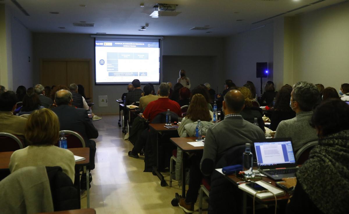 Un momento de la reunión nacional, este lunes, con numeroso público.