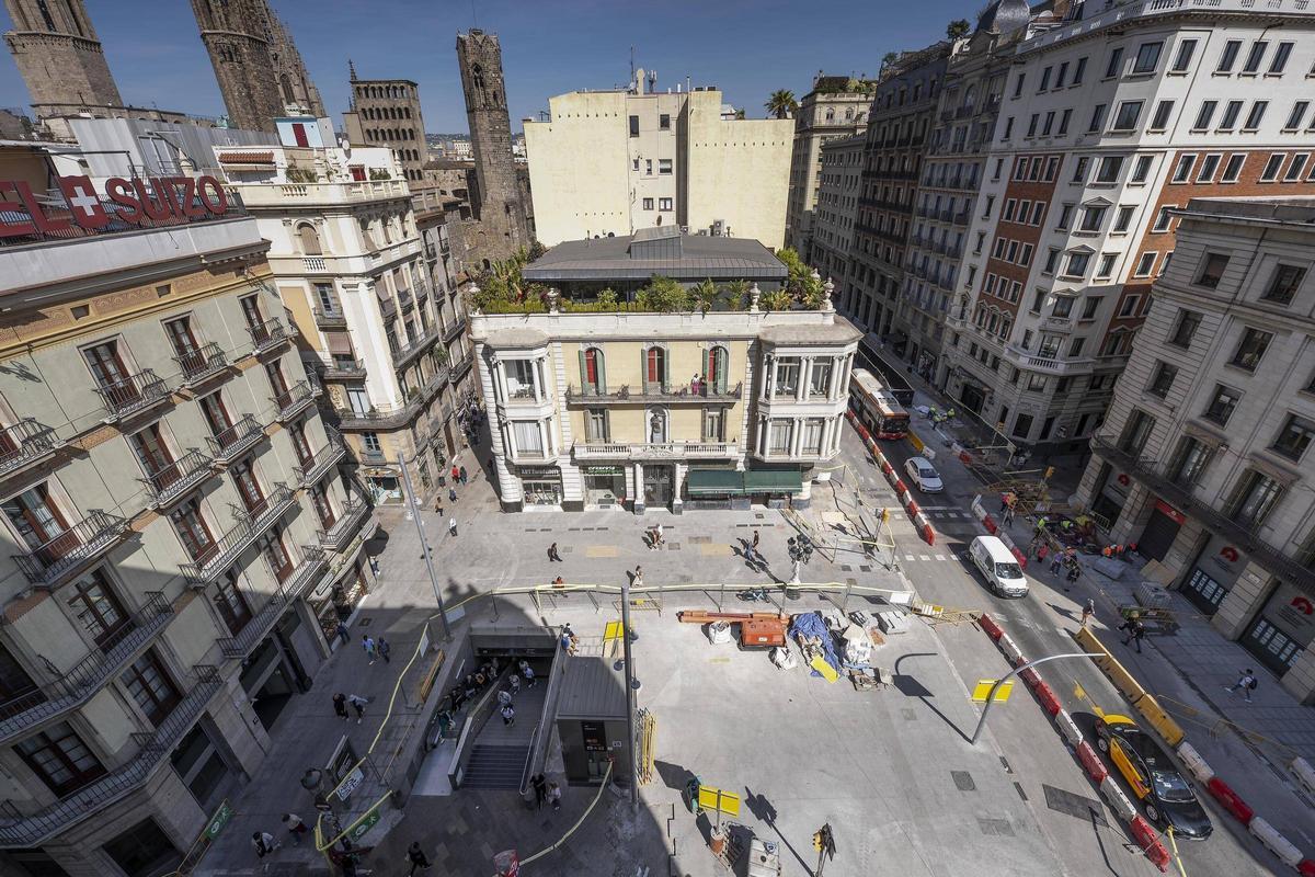La zona de Jaume I empieza a transformarse en plataforma única a su paso por la plaza del Àngel