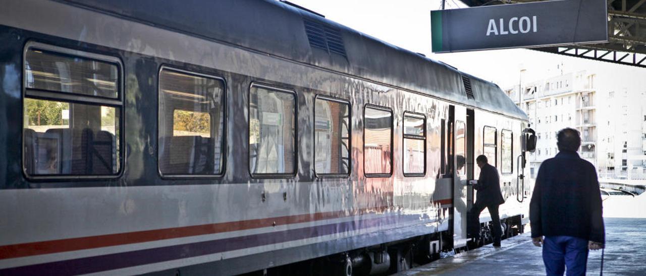 Adif concursa la mejora de la seguridad en el tren Alcoy-Xàtiva