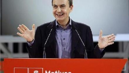 Zapatero promete que devolverá 400 euros a todos los que pagan IRPF