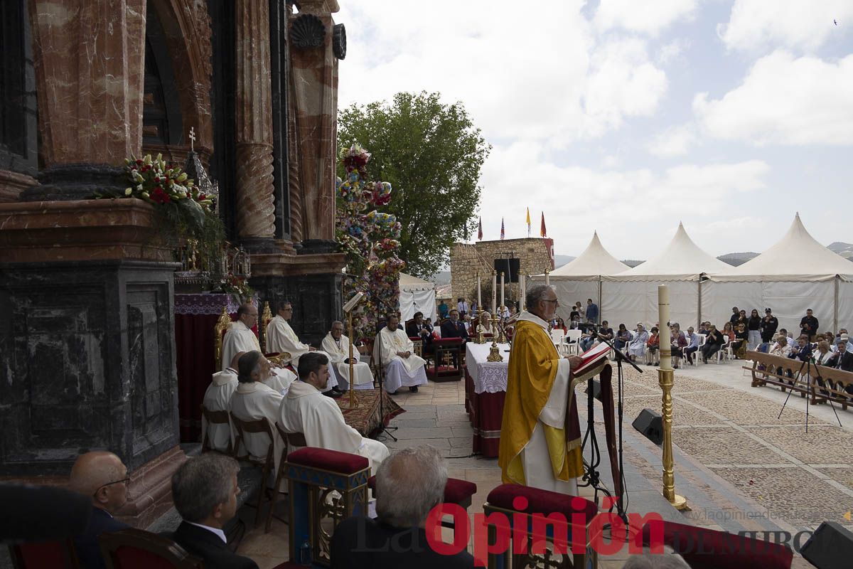 Fiestas de Caravaca | Imposición de cruces a los nuevos hermanos cofrades de la Vera Cruz